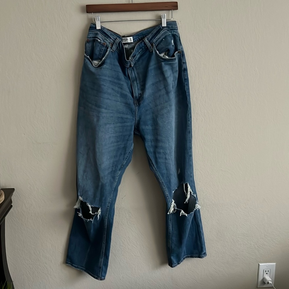 🛍️‼️CLOSET CLEAR OUT‼️ Never worn Abercrombie jeans